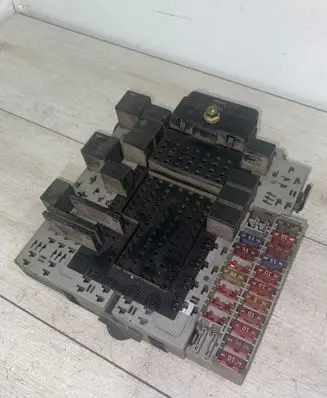 Volvo V70 Fuse box set 08696098 08696040 03W144