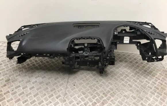 Mazda 3 III Dashboard