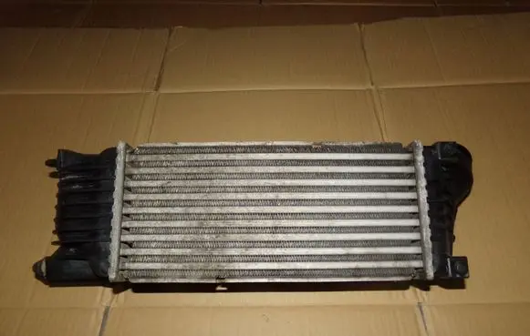 Citroen C5 Intercooler radiator 9645682880