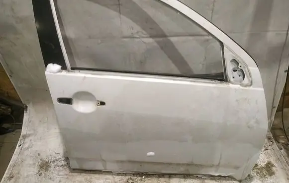 Mitsubishi Outlander Front door BALTOS