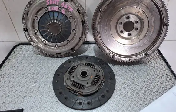 Seat Leon (5F) Clutch set kit 04L141025F