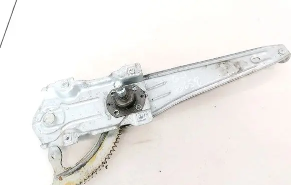 Toyota Yaris Sliding door window regulator with motor