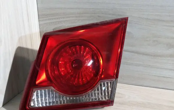 Chevrolet Cruze Tailgate rear/tail lights