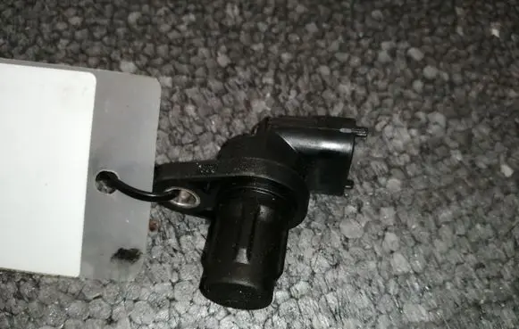 Mercedes-Benz C W204 Camshaft position sensor A0041539628 0232101050