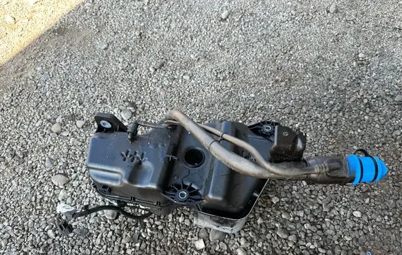 Ford Kuga III AdBlue liquid reservoir Lx615j228ad Ju5a5l279bf