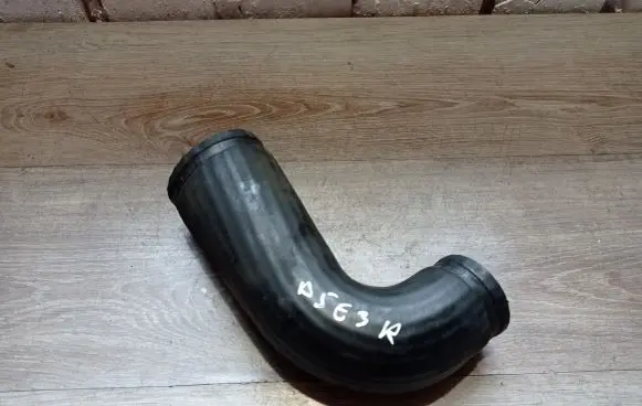 Volvo S60 Intercooler hose/pipe