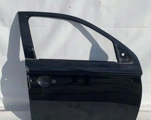 Mitsubishi Outlander Front door
