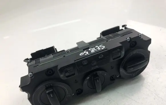 Volkswagen PASSAT B6 Climate control unit 53701CF