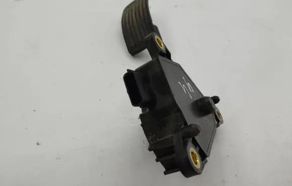 Nissan Qashqai Accelerator throttle pedal 0697C 0697c10651