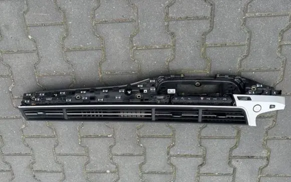 Audi Q7 4M Dash center air vent grill 4M1820902