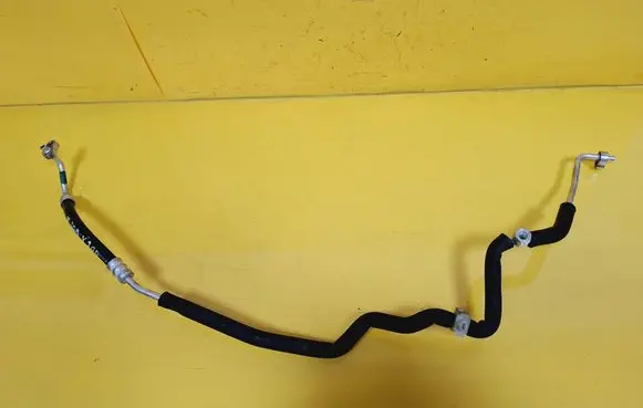 Mazda 5 Air conditioning (A/C) pipe/hose 