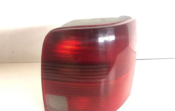 Volkswagen PASSAT B5 Rear/tail lights
