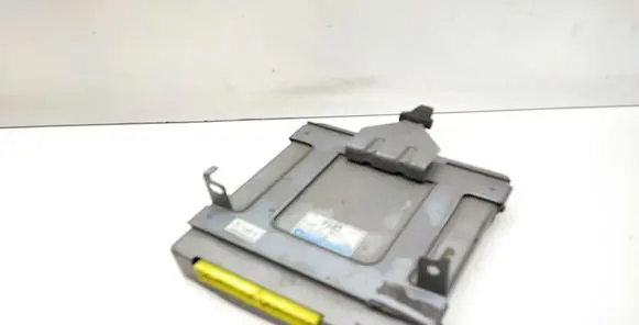 Mazda 626 Engine control unit/module FS0518881C