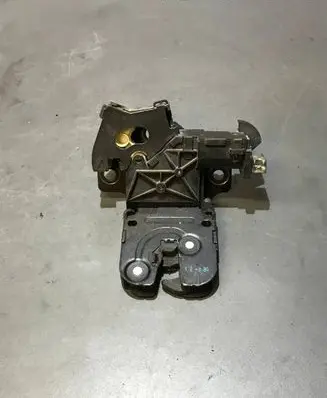 Tailgate/trunk/boot lock/catch/latch