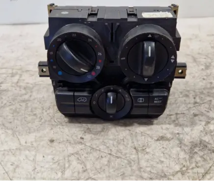 Mercedes-Benz Vito Viano W639 Climate control unit A6394450105 5HB00851200 A6394460728