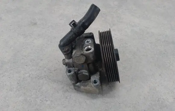 Ford Mondeo MK IV Power steering pump 6G91-3A733-CA