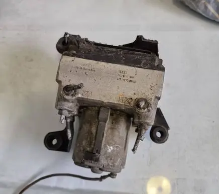 Audi A4 S4 B7 8E 8H ABS Pump 0265214002