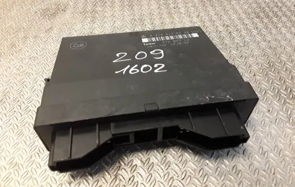 Mercedes-Benz CLK A209 C209 Central body control module 2098200326 A2098200326