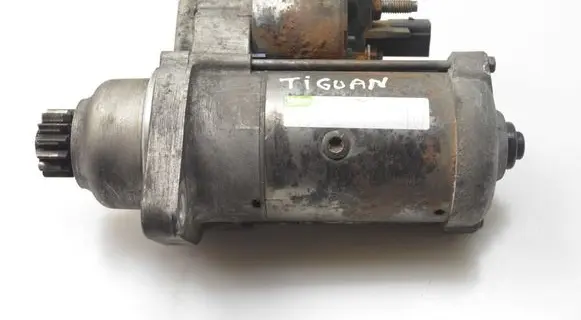 Volkswagen Tiguan Starter motor 02M911024