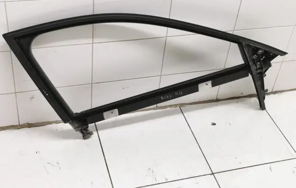Audi A3 S3 8P Front door window/glass frame 8P4837630 8P4867368