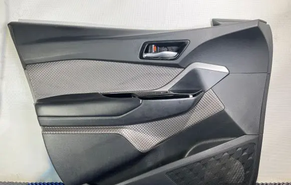 Toyota C-HR I Front door card panel trim 67782