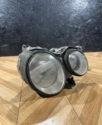 Mercedes-Benz CLK A208 C208 Headlight/headlamp