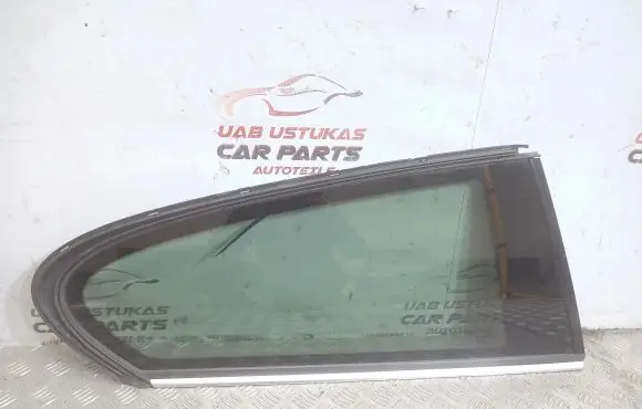 BMW 1 F20 F21 Rear side window
