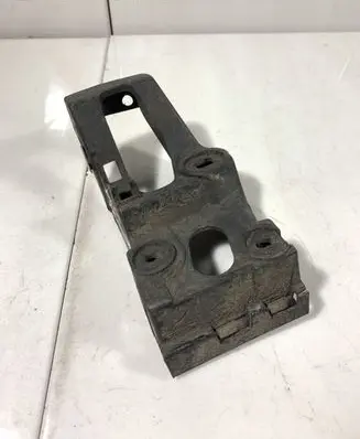 Audi A4 S4 B6 8E 8H Fender mounting bracket 8E0853921B
