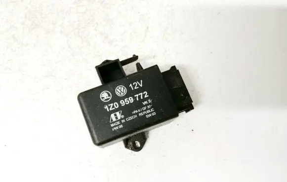 Volkswagen PASSAT B6 Other control units/modules 1z0959772