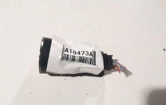 Toyota Yaris Engine start stop button switch 2005dj09424
