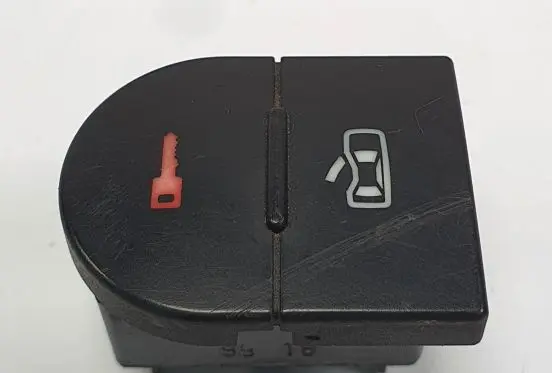 Audi TT Mk1 Central locking switch button 8N0962107A