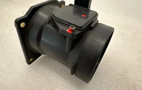 Audi A4 S4 B6 8E 8H Mass air flow meter 078133471E