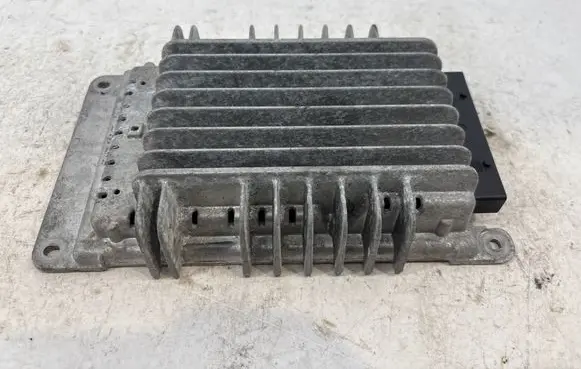 Audi A3 S3 8P Sound amplifier 449009 449010 8P0035223A
