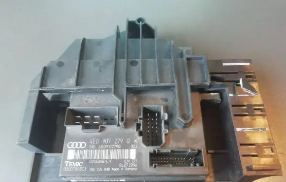 Audi A8 S8 D3 4E Comfort/convenience module 4E0907279Q 4E0910279Q 00007898C1