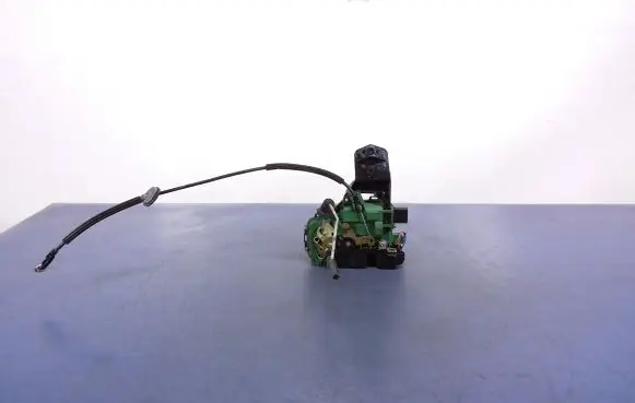 Seat Ibiza III (6L) Front door lock 837015Q