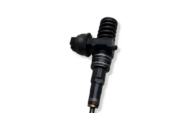Volkswagen Golf IV Fuel injector 038130073AG