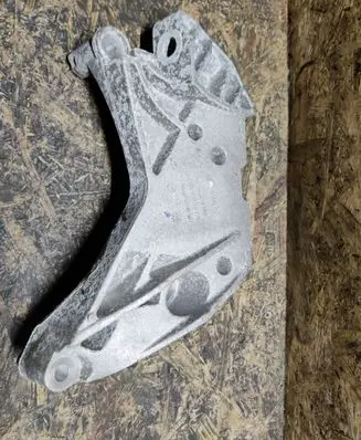 Volkswagen Jetta VI Engine mounting bracket 06K199207A
