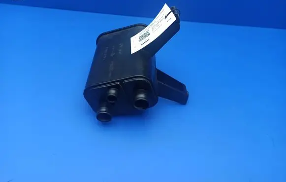 BMW Z4 E85 E86 Active carbon filter fuel vapour canister 6758027