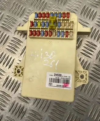 Hyundai i30 Fuse module 919502H530 919502H500 1007A04003