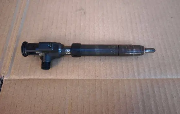 Fuel injector
