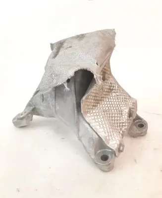Audi A4 S4 B8 8K Engine mounting bracket 8K0199388