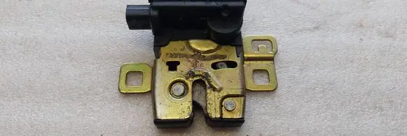 Mini One - Cooper R50 - 53 Tailgate/trunk/boot lock/catch/latch 4332301