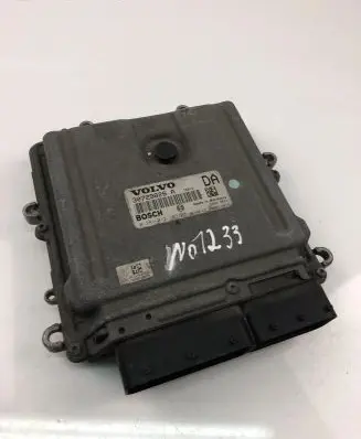 Volvo S60 Engine control unit/module ECU 30729826A 0281012103