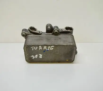 Engine oil radiator