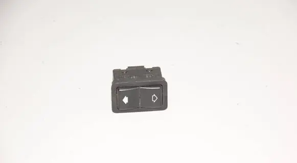BMW 5 E39 Electric window control switch 8368974