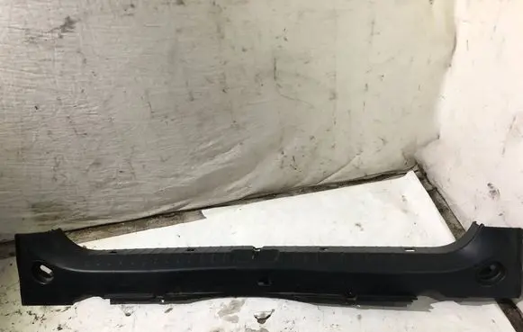 BMW 3 E46 Trunk/boot sill cover protection 8208379