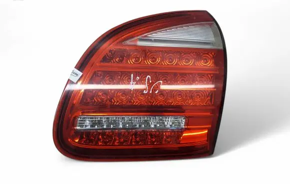 Porsche Cayenne (92A) Tailgate rear/tail lights 7P5945094L
