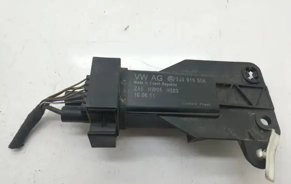 Skoda Fabia Mk2 (5J) Coolant fan relay 5J0919506