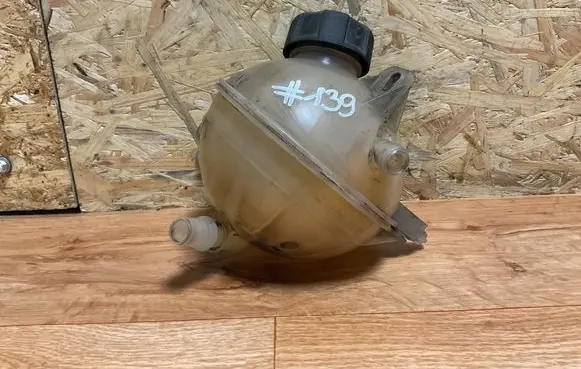 Peugeot Expert Coolant expansion tank/reservoir 1400474480