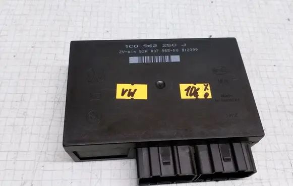 Volkswagen Golf IV Comfort/convenience module 1C0962258J 5ZA00795550